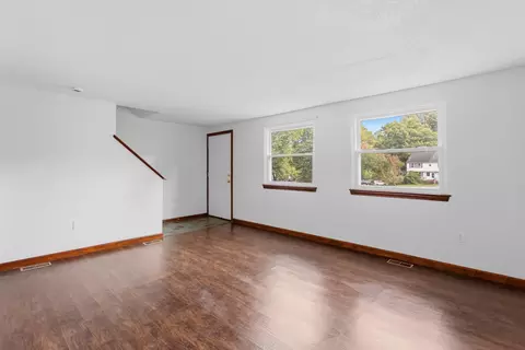 Living - 31 Juniper Rd # L, Derry, NH 03038 photo 3 of 7