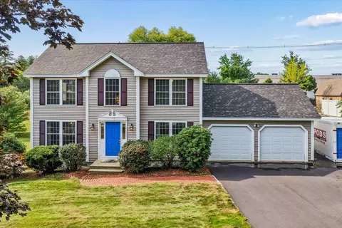 42 Moose Club Park Rd, Goffstown, NH 03045