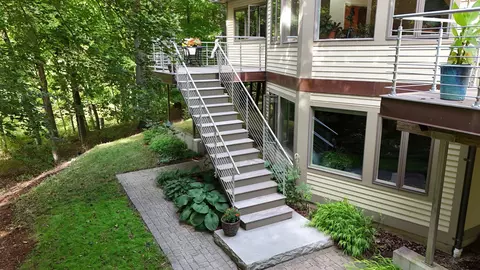 Exterior - 5 Gerrys Lndg, Dover, NH 03820 photo 5 of 8
