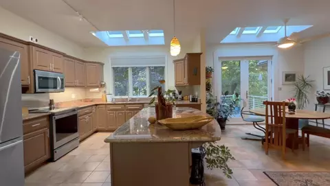 Kitchen - 5 Gerrys Lndg, Dover, NH 03820 photo 1 of 3