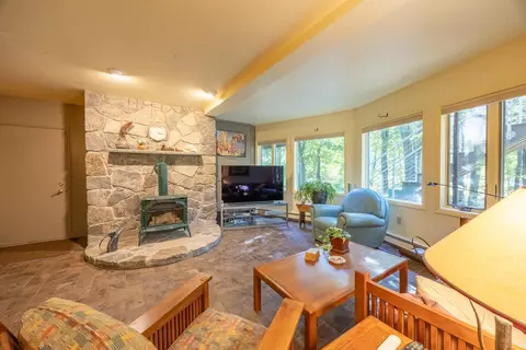 Living - 5 Gerrys Lndg, Dover, NH 03820 photo 8 of 8