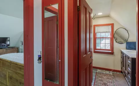 Entry Way - 23 Brook Rd, Rockingham, VT 05154 photo 6 of 12