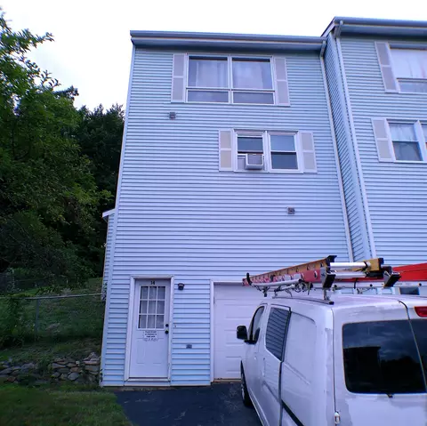 186 Dunbarton Rd #14, Manchester, NH 03102
