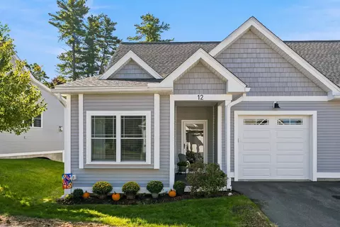 12 Abenaki Cir, Merrimack, NH 03054