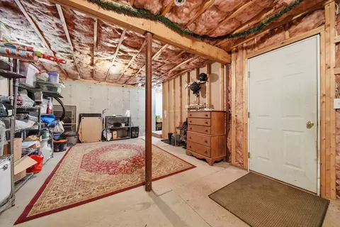 Entry Way - 298 Stocker Pond Rd, Grantham, NH 03753 photo 7 of 7