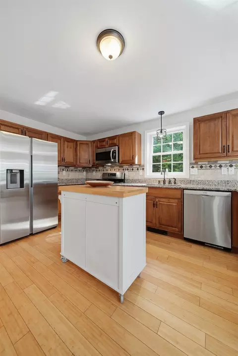 Kitchen - 298 Stocker Pond Rd, Grantham, NH 03753 photo 7 of 8