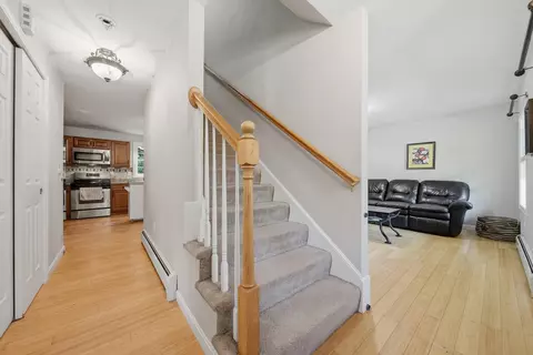 Entry Way - 298 Stocker Pond Rd, Grantham, NH 03753 photo 1 of 7