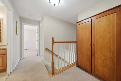 Entry Way - 298 Stocker Pond Rd, Grantham, NH 03753 photo 2 of 7