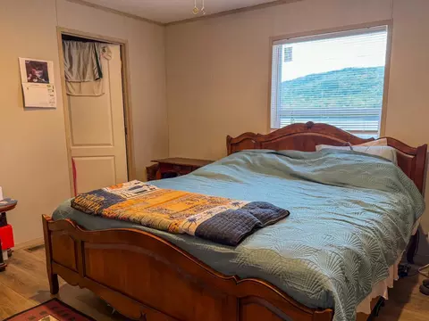Bedroom - 6655 Us Route 5 Rte, Sutton, VT 05867 photo 2 of 4
