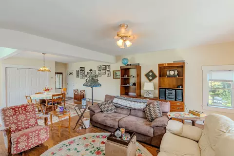 Living - 279 Plains Rd, Monroe, NH 03771 photo 3 of 4