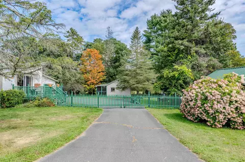 279 Plains Rd, Monroe, NH 03771