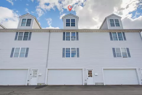 101 Maple St #5, Manchester, NH 03103