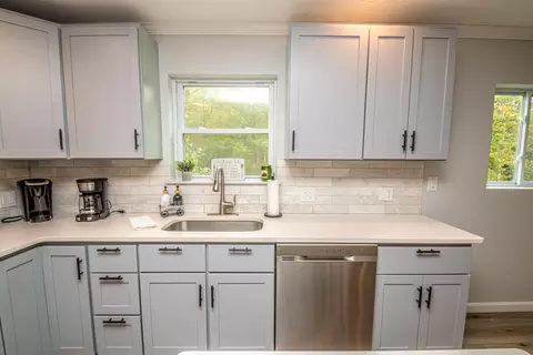 Kitchen - 114 Albany Ave, Bartlett, NH 03812 photo 6 of 7