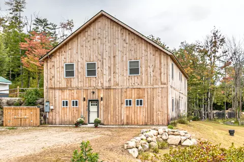 Exterior - 114 Albany Ave, Bartlett, NH 03812 photo 3 of 7
