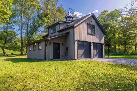 29 Butternut Ln #3, Manchester, VT 05254