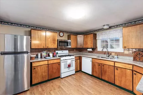 Kitchen - 8 Juniper Rd, Derry, NH 03038 photo 2 of 2