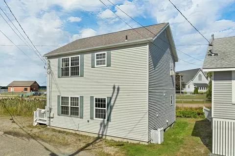 Exterior - 5 Chase St, Hampton, NH 03842 photo 1 of 4