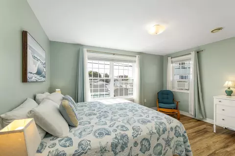 Bedroom - 5 Chase St, Hampton, NH 03842 photo 1 of 8