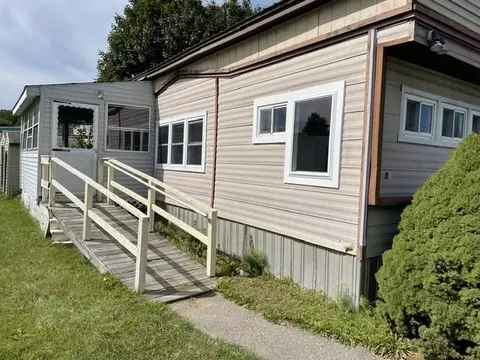 3 Willow St, Exeter, NH 03833 photo 2