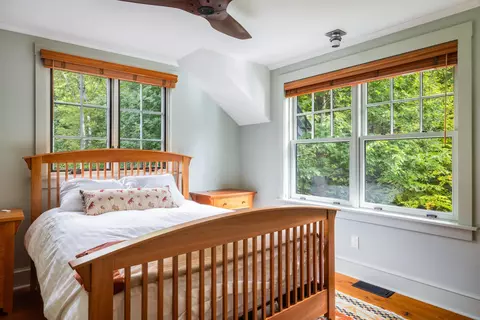 Bedroom - 422 Shagbark Ln, Williston, VT 05495 photo 5 of 5