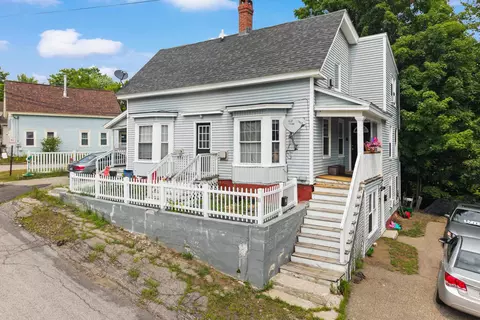 11 Orange St, Farmington, NH 03835