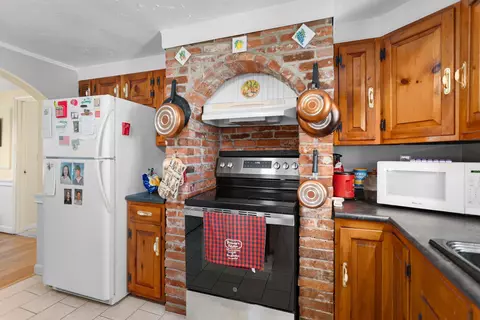 Kitchen - 68 Shaker Rd, Concord, NH 03301 photo 6 of 6