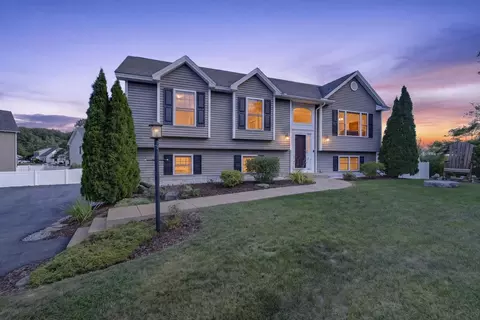 72 S Gray Ct, Manchester, NH 03103