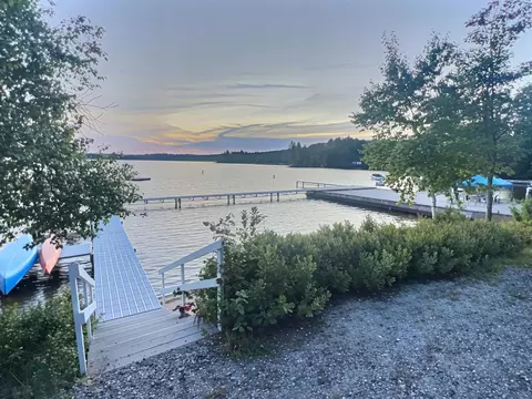 68 Wallula Rd, New London, NH 03257