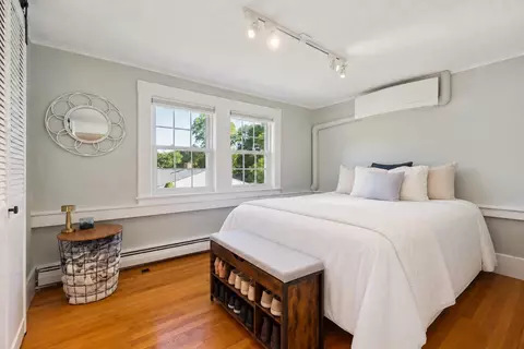 Bedroom - 45 Post Rd, North Hampton, NH 03862 photo 1 of 2