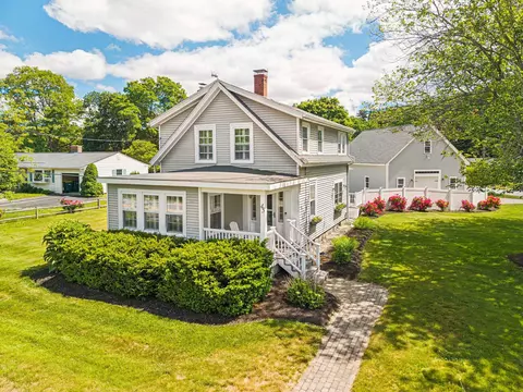 45 Post Rd, North Hampton, NH 03862