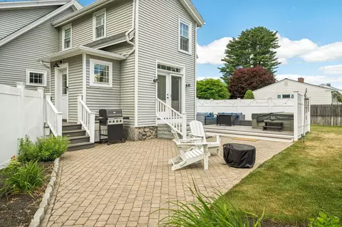 Exterior - 45 Post Rd, North Hampton, NH 03862 photo 10 of 11
