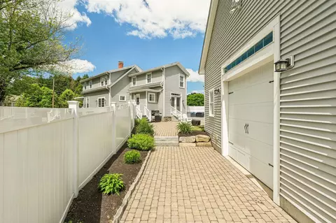 Exterior - 45 Post Rd, North Hampton, NH 03862 photo 8 of 11