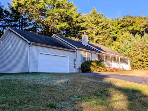 30 Woodland Heights Dr, Swanzey, NH 03446