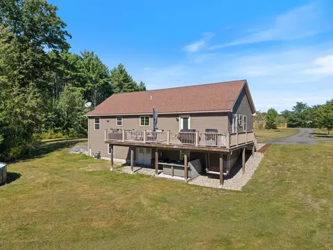 Exterior - 10 Stone Ln, Berwick, ME 03901 photo 2 of 15