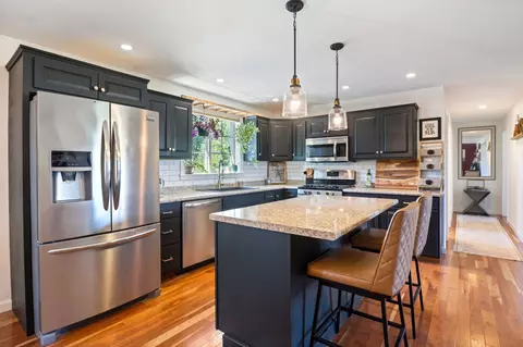 Kitchen - 10 Stone Ln, Berwick, ME 03901 photo 4 of 4