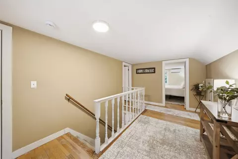 Entry Way - 18 Maple Ave, Hudson, NH 03051 photo 1 of 2