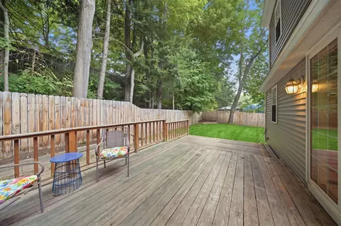 Exterior - 18 Maple Ave, Hudson, NH 03051 photo 3 of 3