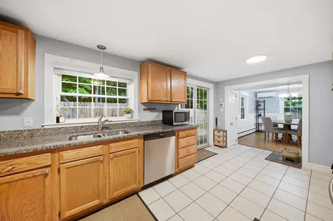 Kitchen - 18 Maple Ave, Hudson, NH 03051 photo 4 of 5