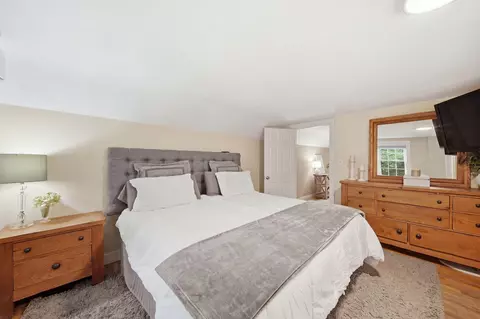 Bedroom - 18 Maple Ave, Hudson, NH 03051 photo 2 of 4