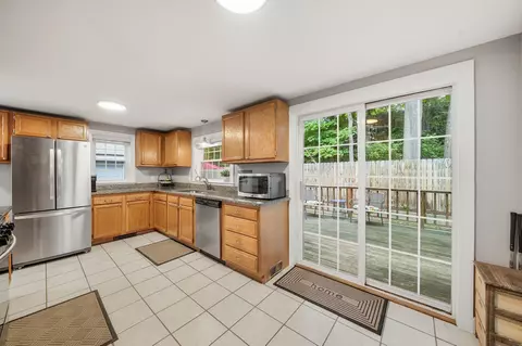 Kitchen - 18 Maple Ave, Hudson, NH 03051 photo 3 of 5