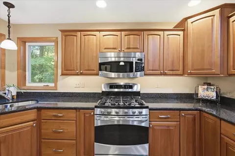 Kitchen - 9 Walker Dr, Milton, VT 05468 photo 5 of 6