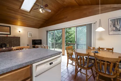 Dining - 120 Rustic Dr, Killington, VT 05751 photo 2 of 2