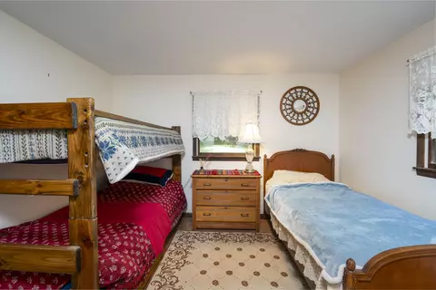 Bedroom - 120 Rustic Dr, Killington, VT 05751 photo 4 of 9