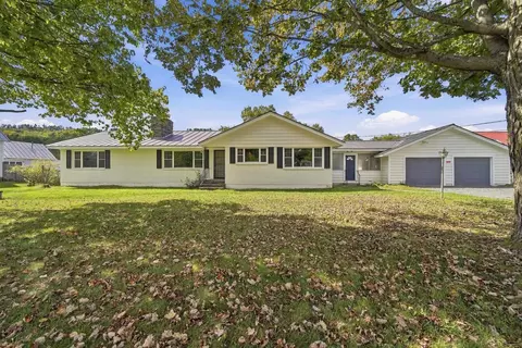 596 S Windsor St, Royalton, VT 05068