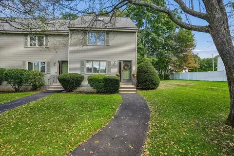 33 Eastmeadow Way, Manchester, NH 03109