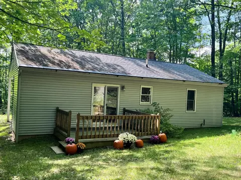 441 Old County Rd, Deering, NH 03244