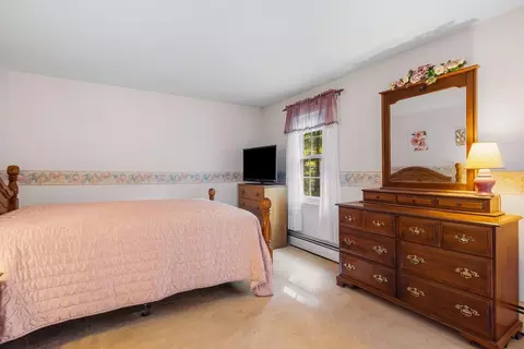 Bedroom - 15 Pine Grove Rd, Exeter, NH 03833 photo 1 of 7