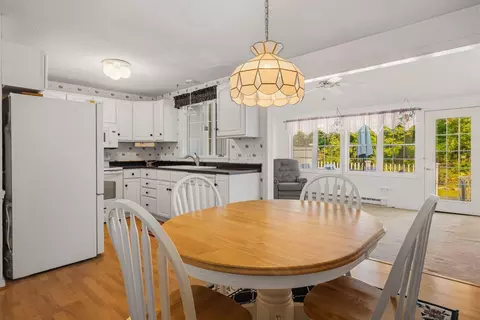 Dining - 15 Pine Grove Rd, Exeter, NH 03833 photo 3 of 4