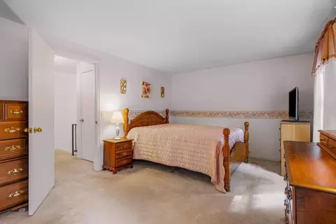 Bedroom - 15 Pine Grove Rd, Exeter, NH 03833 photo 3 of 7