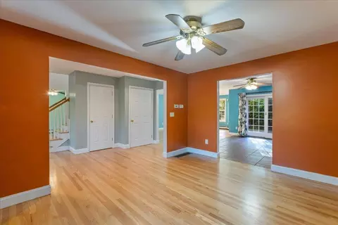 Living - 6 Dunnmoore Dr, Bow, NH 03304 photo 5 of 10